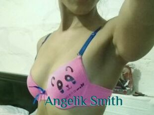 Angelik_Smith