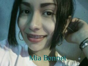 Mia_Bonnet