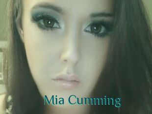 Mia_Cumming